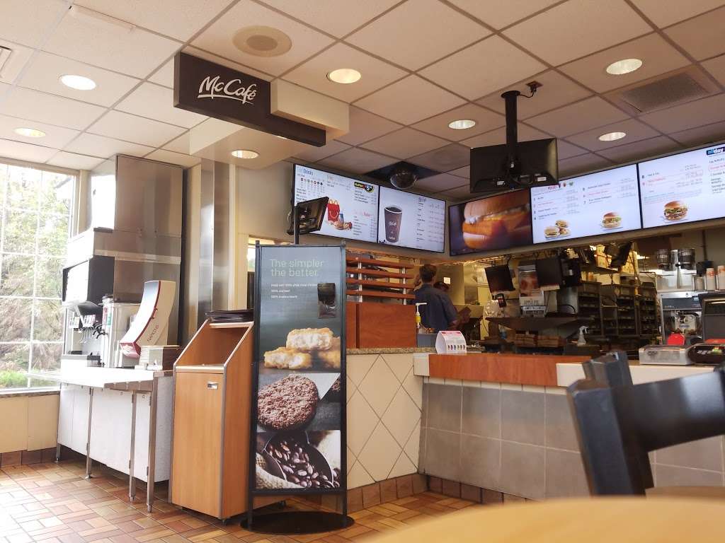 McDonalds | 545 Ferry Rd, Fredericksburg, VA 22405 | Phone: (540) 422-3862