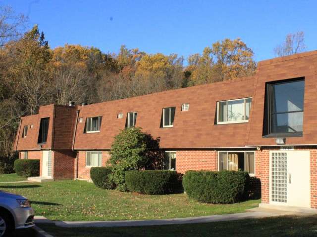 Hollow Run Apartments | 12 Hollow Run Ln, West Chester, PA 19380, USA | Phone: (610) 692-2814