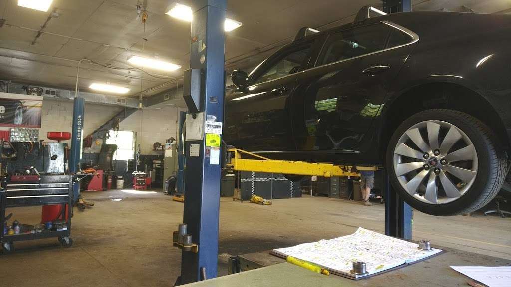 Freds Auto Repair | 334 Central St, Mansfield, MA 02048, USA | Phone: (508) 339-8698