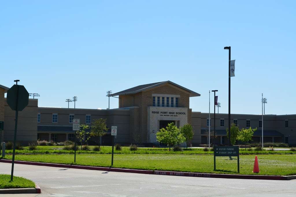 Ridge Point High School | 500 Waters Lake Blvd, Missouri City, TX 77459 | Phone: (281) 327-5200