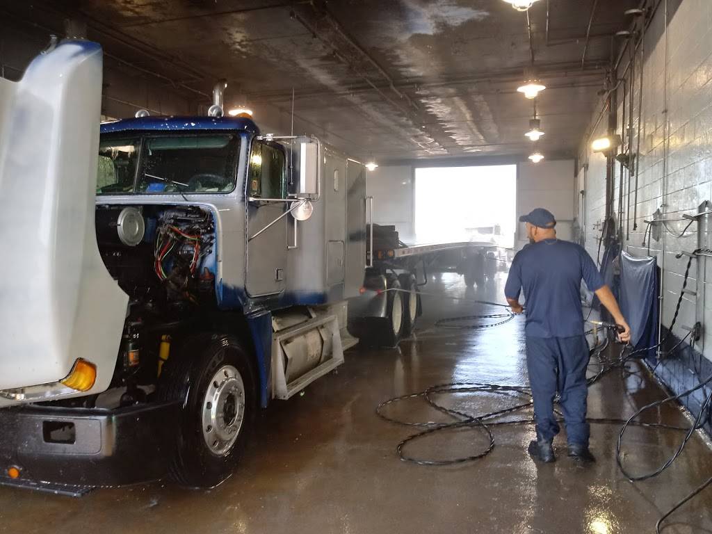 Blue Beacon Truck Wash of El Paso, TX | 11480 Stockyard Dr I-10 Exit 37, Socorro, TX 79927, USA | Phone: (915) 859-5596