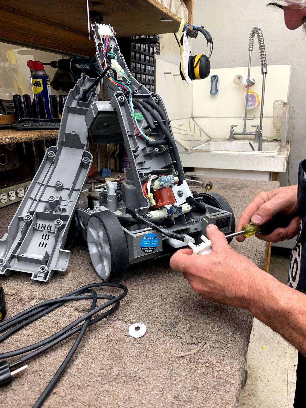 Mr. Vac & Sew | 3230 E Bell Rd, Phoenix, AZ 85032, USA | Phone: (602) 971-7960