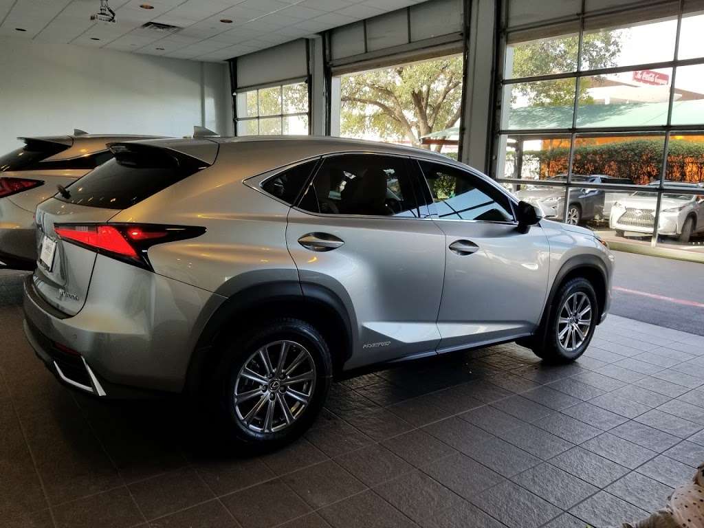 Sewell Lexus of Dallas | 6421 Lemmon Ave, Dallas, TX 75209, USA | Phone: (214) 352-8100