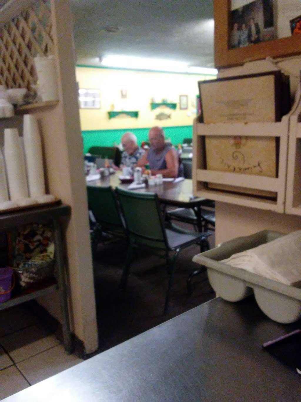 Lisas Kountry Cafe | 23911 FL-46, Sorrento, FL 32776, USA | Phone: (352) 735-3380 Lisas Kountry Cafe | 23911 FL-46, Sorrento, FL 32776, USA | Phone: (352) 735-3380