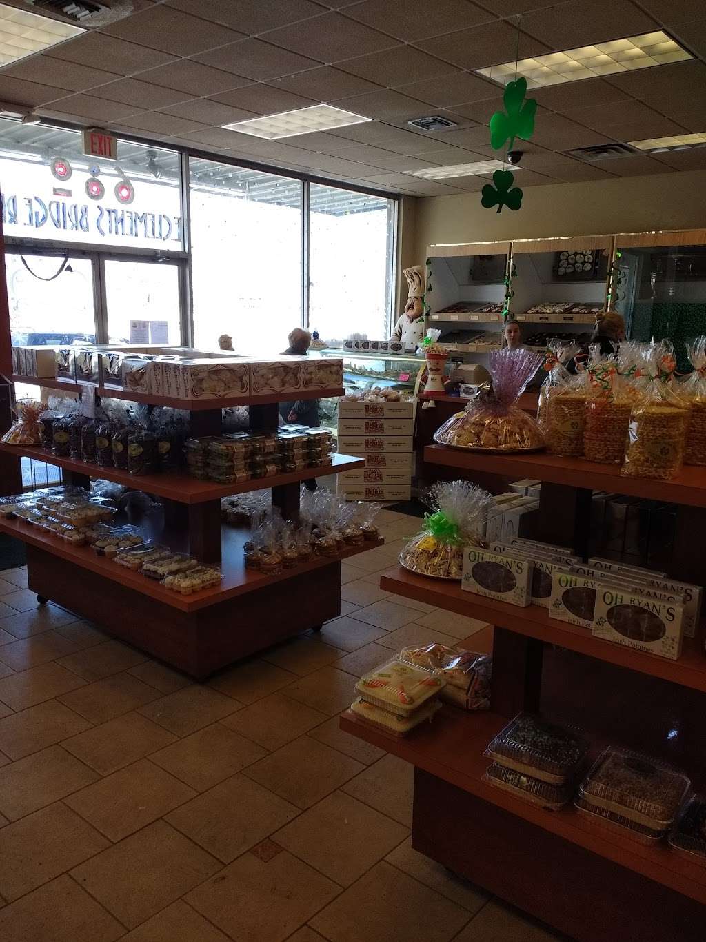 Deluxe Italian Bakery Inc. | 680 E Clements Bridge Rd, Runnemede, NJ 08078, USA | Phone: (856) 939-5000