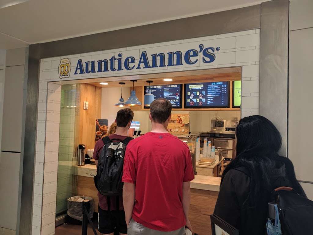 Auntie Annes | 3200 Terminal A E Airfield Dr, Dallas, TX 75261, USA