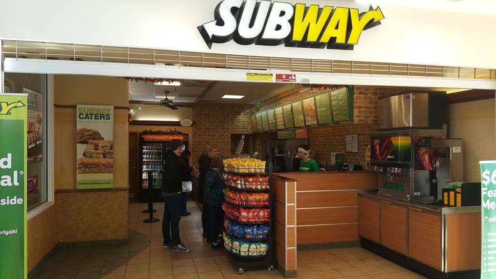 Subway | 2510 Pearl St, Belvidere, IL 61008, USA | Phone: (815) 547-3327