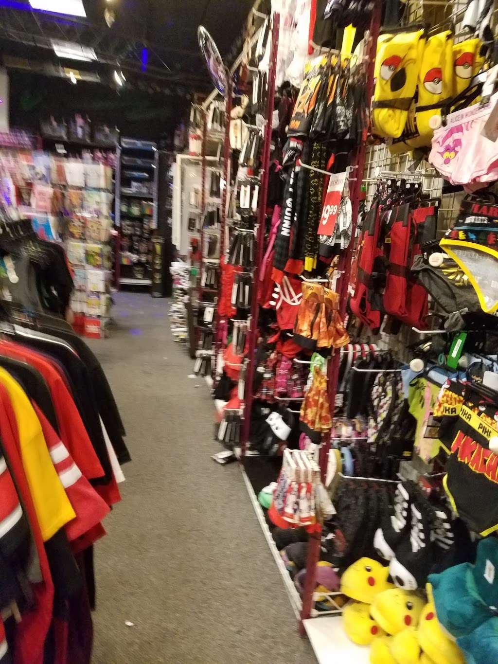 SPENCER GIFTS, 112 Eisenhower Pkwy, Livingston, NJ 07039, USA