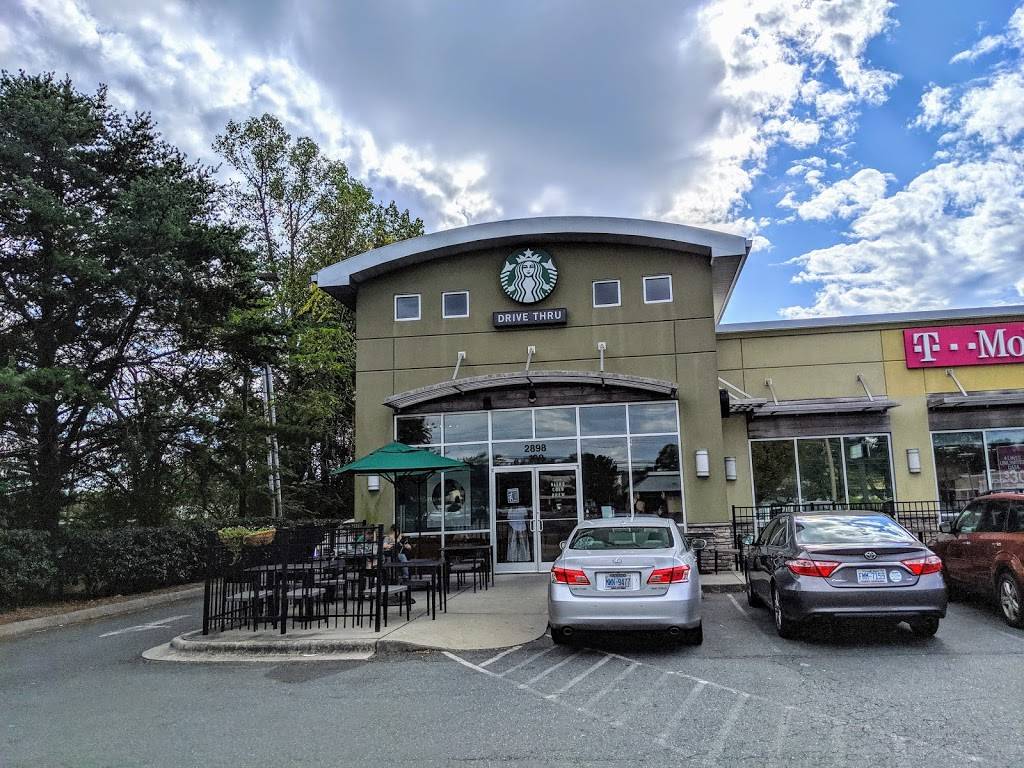 Starbucks | 2898 Reynolda Rd, Winston-Salem, NC 27106, USA | Phone: (336) 761-3783