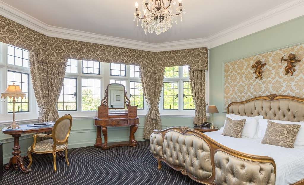 Greenwoods Hotel & Spa | Stock Rd, Stock, Ingatestone CM4 9BE, UK | Phone: 01277 829990