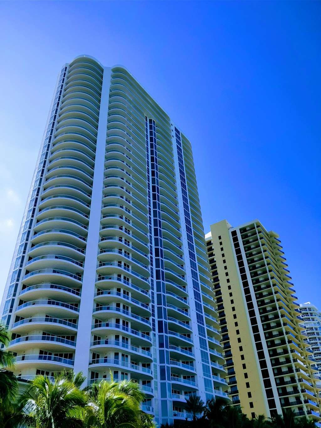 Trump Towers Sunny Isles Condos | 15901 Collins Ave #2307, Sunny Isles Beach, FL 33160, USA | Phone: (305) 998-9922
