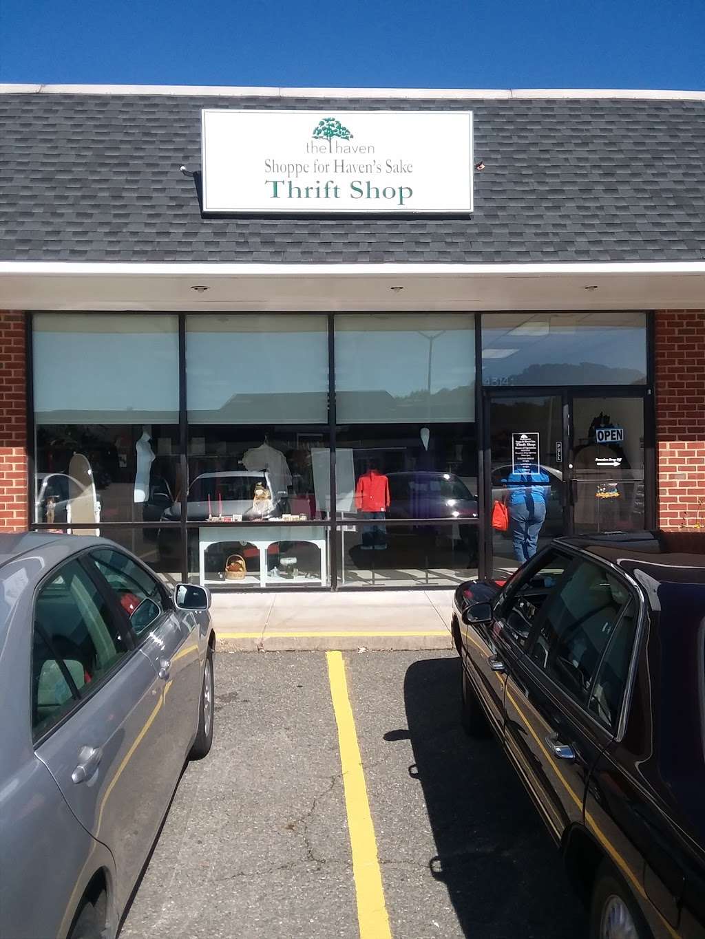 Shoppe For Havens Sake Thrift Shop | 4314 Richmond Rd, Warsaw, VA 22572, USA | Phone: (804) 333-6404