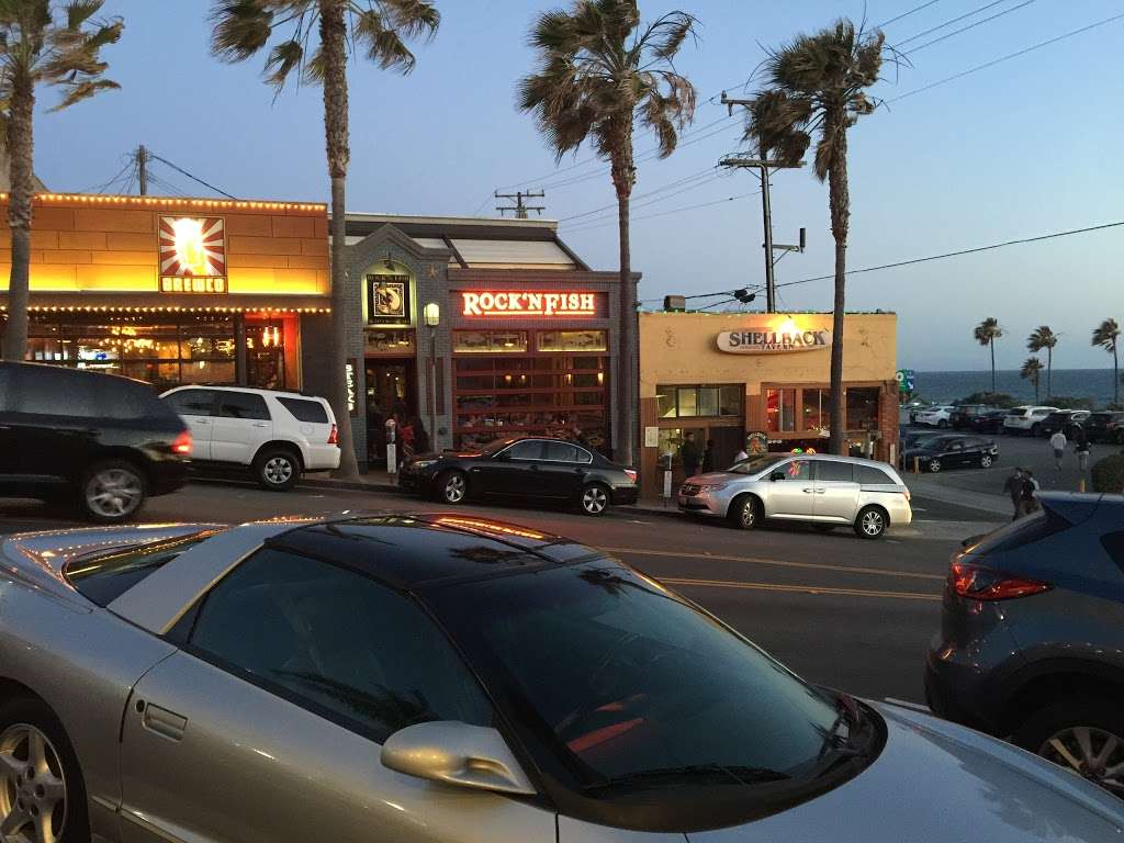 RockN Fish Restaurant | 120 Manhattan Beach Blvd, Manhattan Beach, CA 90266 | Phone: (310) 379-9900