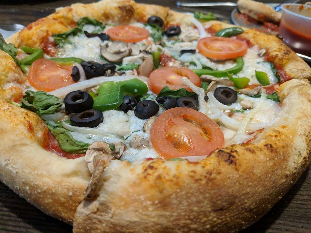 Mellow Mushroom | 11680 E Colonial Dr, Orlando, FL 32817 | Phone: (407) 384-4455