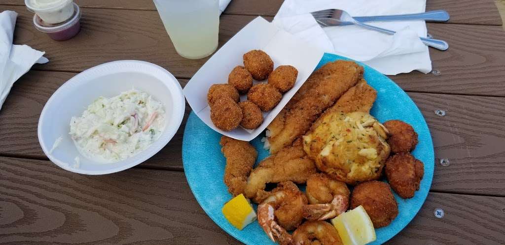 Rusty Jimmies Seafood Market & Eatery | 300 Coastal Hwy, Fenwick Island, DE 19944, USA | Phone: (302) 537-5555