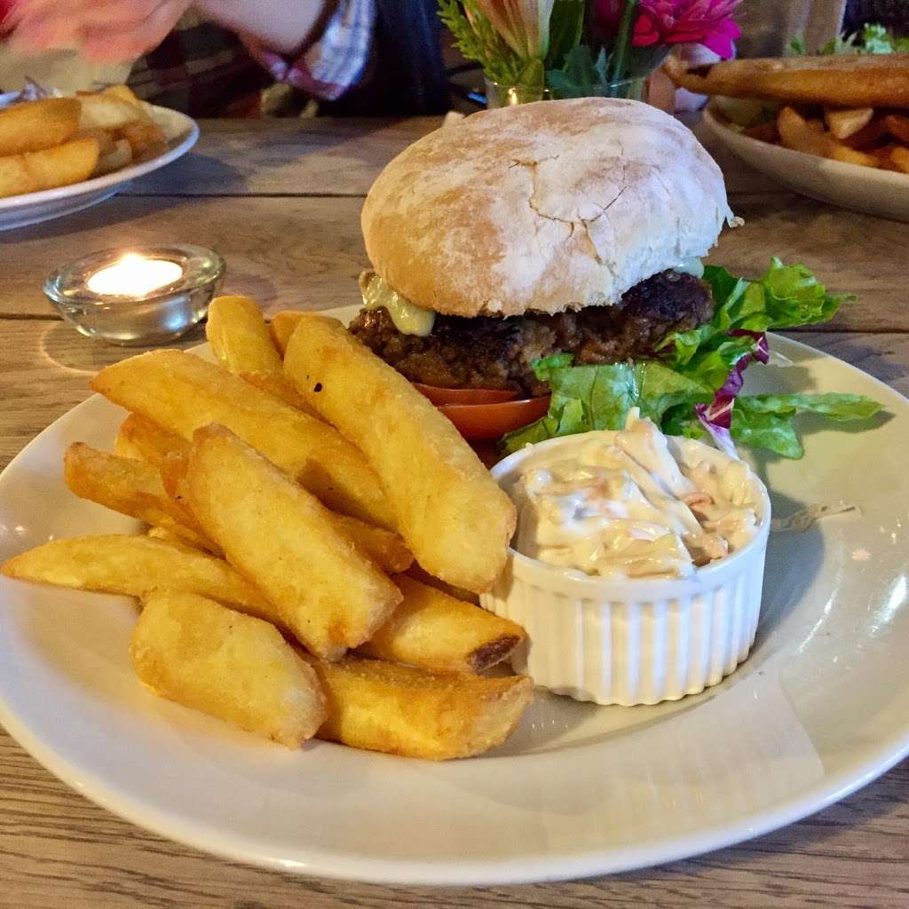 The Spotted Dog | 6 Saint’s Hill, Penshurst, Tonbridge TN11 8EG, UK | Phone: 01892 870253