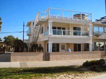 Casa Karmina | 3003 Ocean Front Walk, Venice, CA 90291, USA | Phone: (310) 721-2343