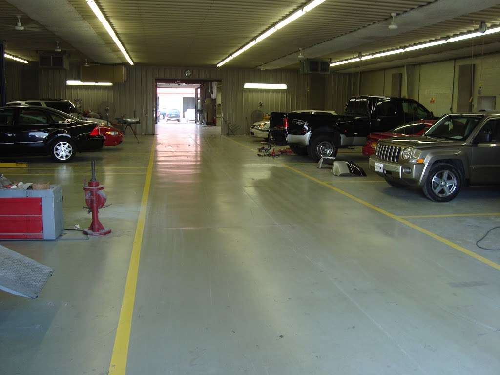 Wayside Body Shop Inc | 25691 Shore Hwy, Denton, MD 21629, USA | Phone: (410) 479-2424