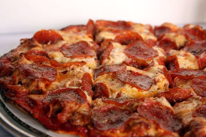 Georgios Chicago Pizzeria & Pub | 100 W Higgins Rd, South Barrington, IL 60010 | Phone: (847) 844-1988