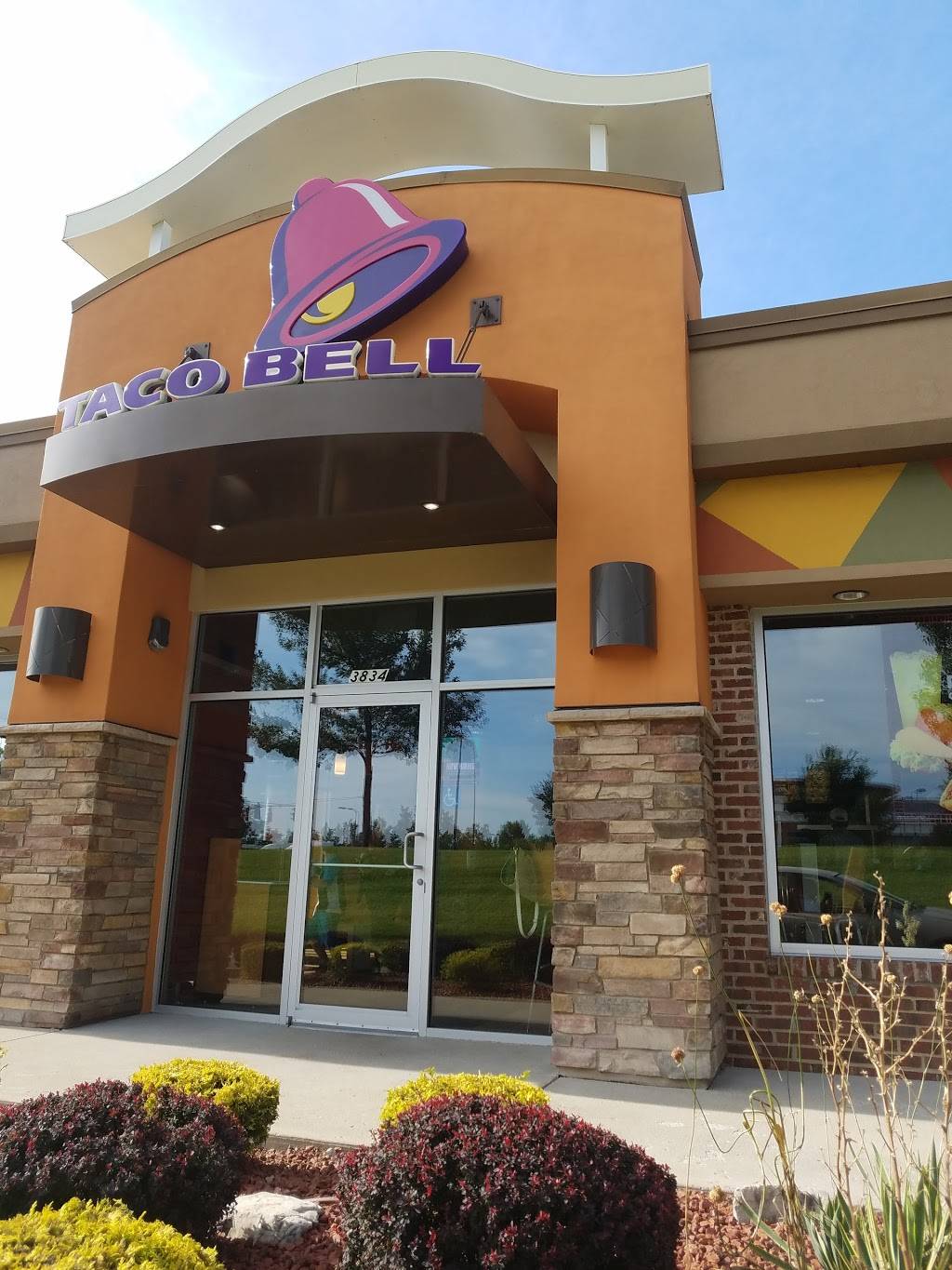 Taco Bell | 3834 Morse Rd, Columbus, OH 43219, USA | Phone: (614) 478-4596