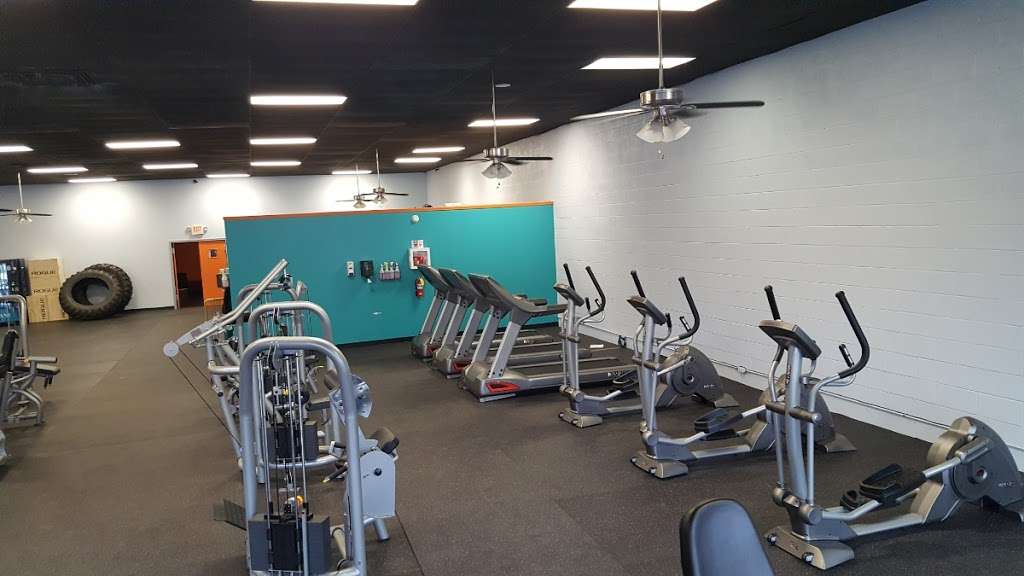 Everyday Fitness Gym | 221 E Douglas St, Clinton, MO 64735, USA | Phone: (660) 492-9900