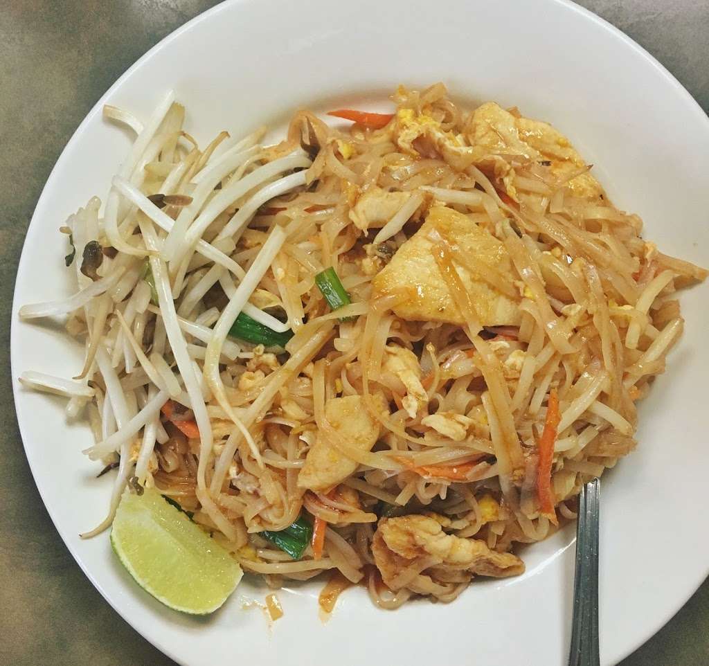 Thai Bowl | 1049 W Taylor St, Chicago, IL 60607, USA | Phone: (312) 226-5865