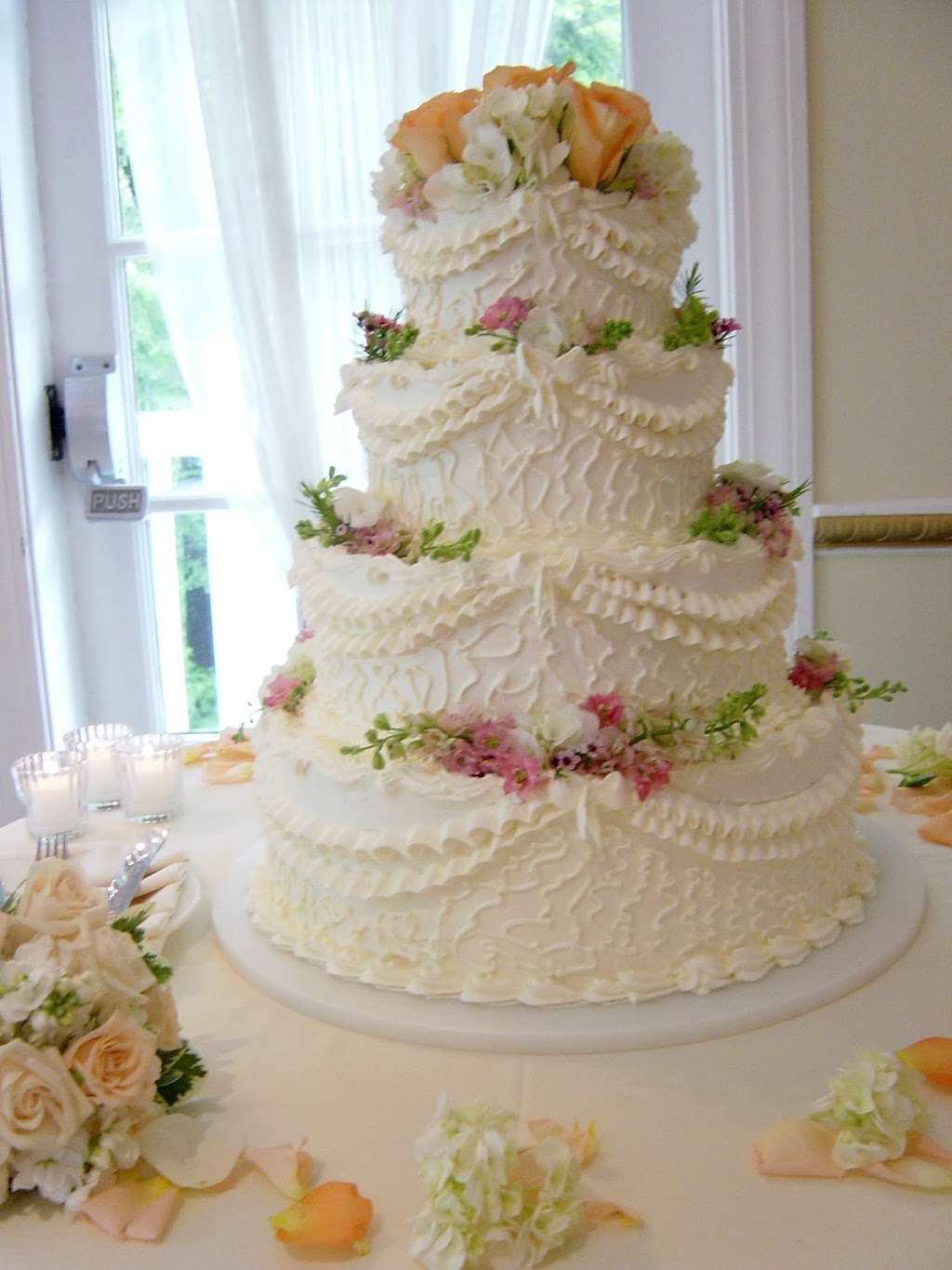 Wedding Cakes For You | 197 Carmen Hill Rd #2, New Milford, CT 06776 | Phone: (203) 512-2895