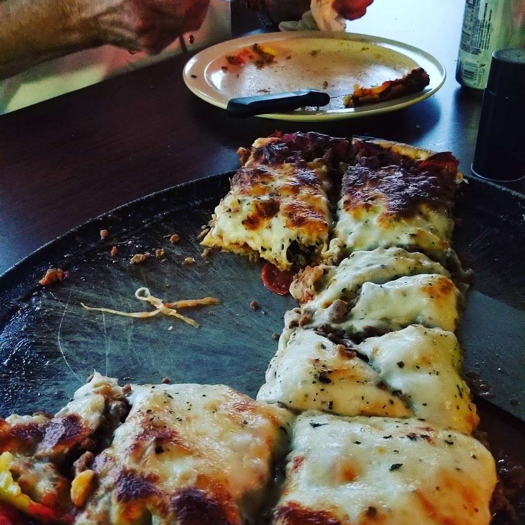 Xtrordinary Pizza | 7639 Southeastern Ave, Indianapolis, IN 46239 | Phone: (317) 862-2960
