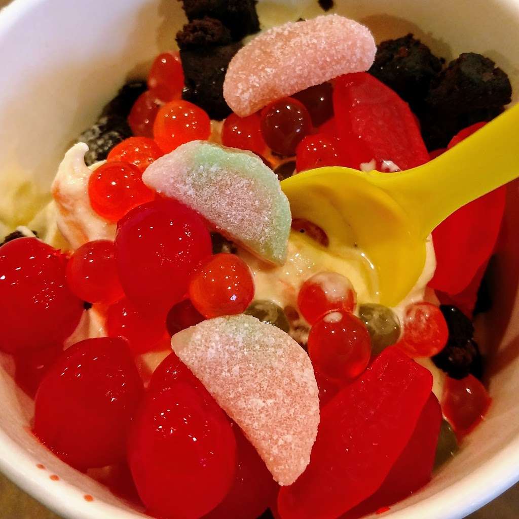MoooBerry Frozen Yogurt | 686 Broadway, Raynham, MA 02767, USA | Phone: (508) 823-7798