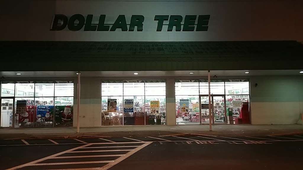 Dollar Tree | 8 Newbury St #1b, Danvers, MA 01923, USA | Phone: (978) 774-6501