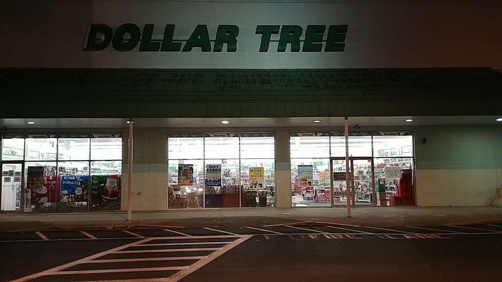 Dollar Tree | 8 Newbury St #1b, Danvers, MA 01923 | Phone: (978) 774-6501