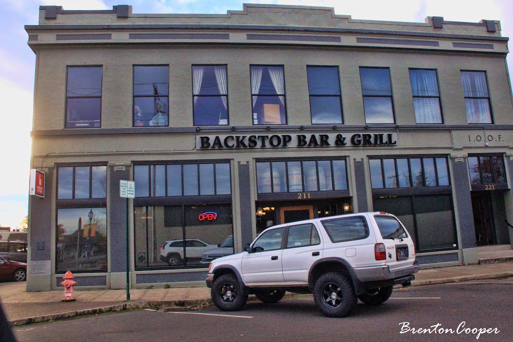 Backstop Bar & Grill | 211 N Grant St, Canby, OR 97013 | Phone: (503) 263-6606