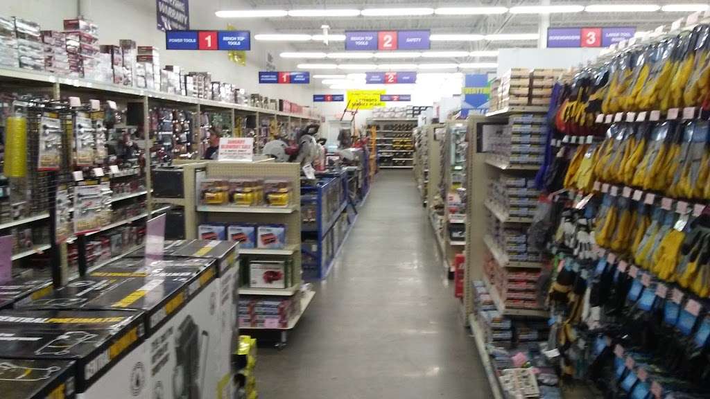 Harbor Freight Tools | 2257 Citrus Blvd, Leesburg, FL 34748, USA | Phone: (352) 435-0010