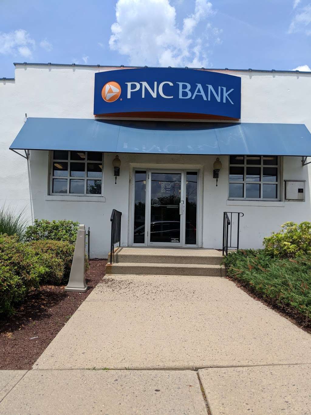 PNC Bank | 333 N Main St, Lambertville, NJ 08530, USA | Phone: (609) 397-6021