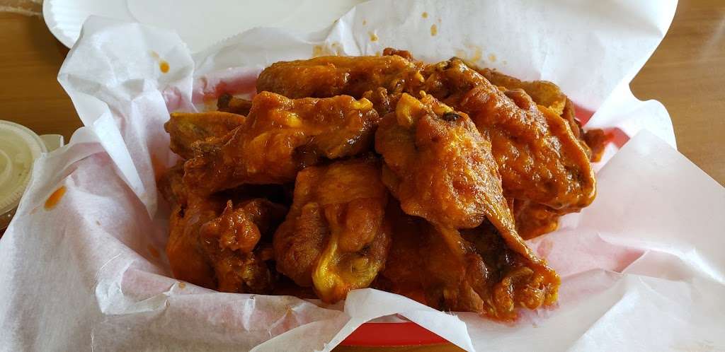 Wing Alley | 2215 E Irlo Bronson Memorial Hwy, Kissimmee, FL 34744, USA | Phone: (407) 348-9464