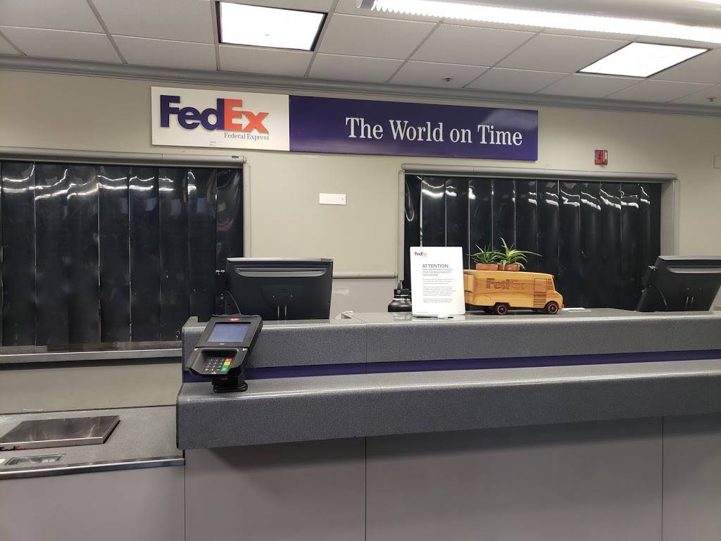 FedEx Ship Center | 129 Pohakulana Pl, Honolulu, HI 96819, USA | Phone: (800) 463-3339