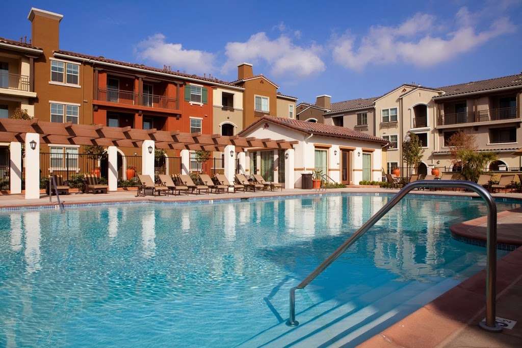 Vistas at West Hills | 24015 Copper Hill Dr, Santa Clarita, CA 91350, USA | Phone: (866) 751-2338