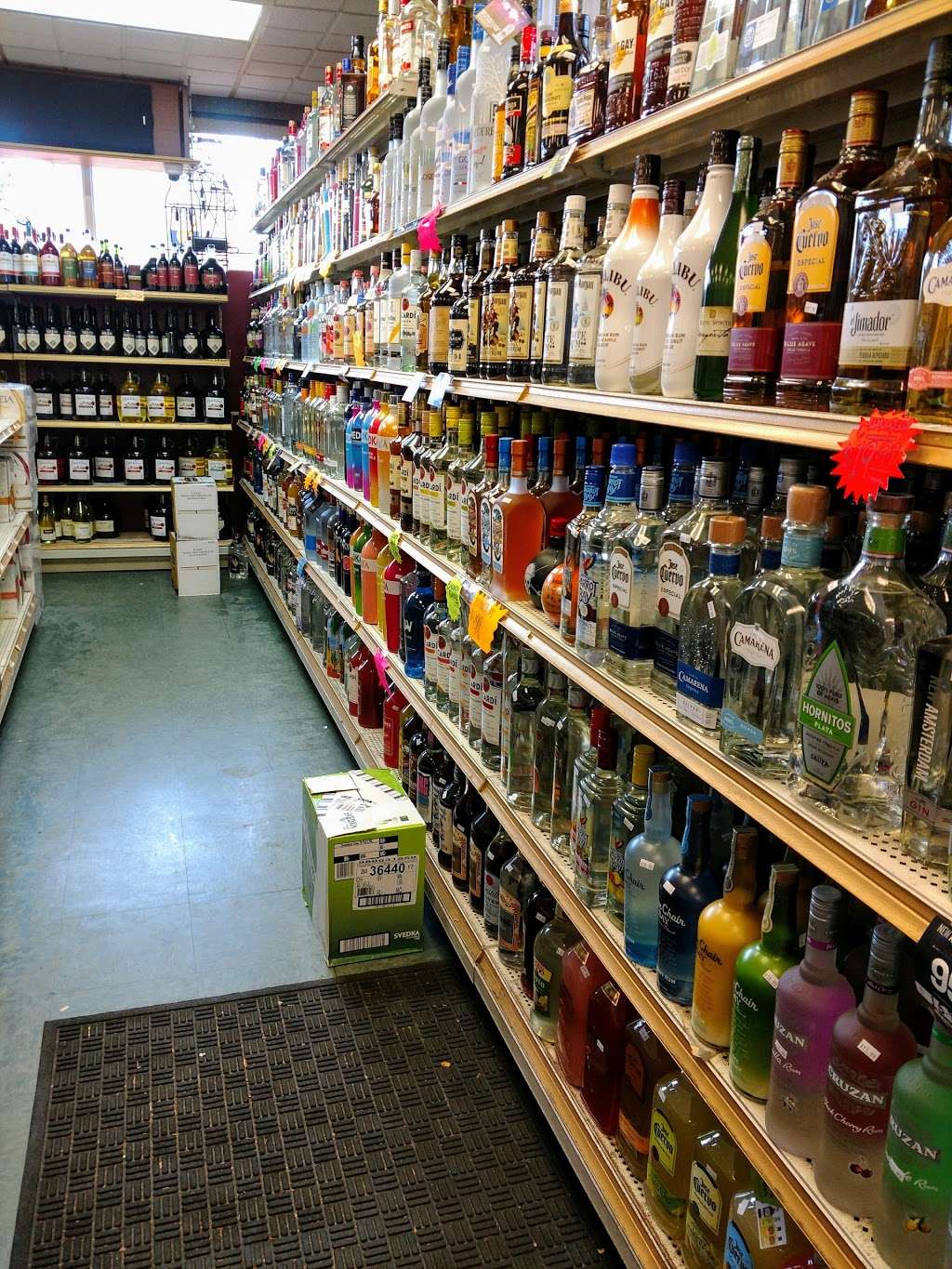 Vault Liquors | 280 Winthrop St # 1, Taunton, MA 02780, USA | Phone: (508) 821-2718