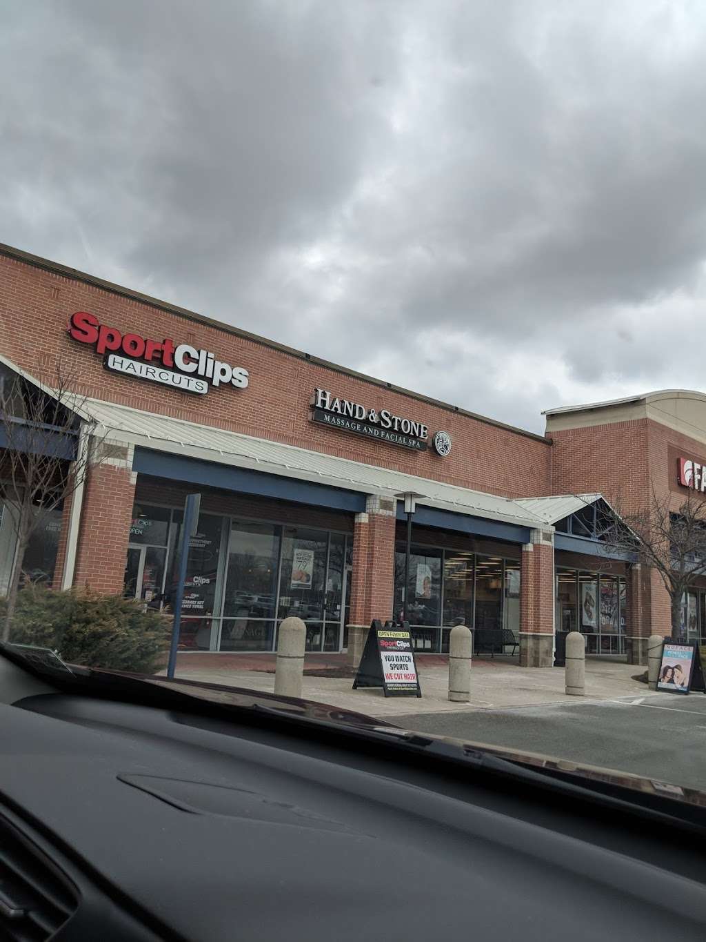 Sport Clips Haircuts of Princeton | 564 Nassau Park Blvd, Princeton, NJ 08540, USA | Phone: (609) 452-7400