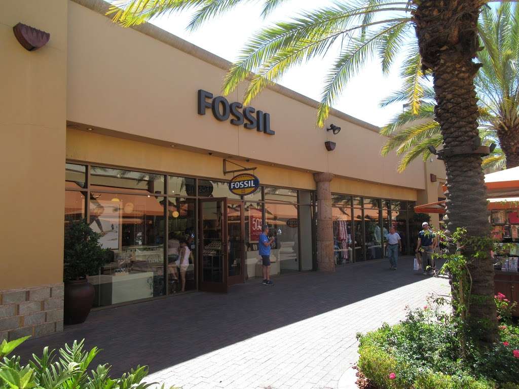 Fossil Outlet Store | 100 Citadel Dr #640, Commerce, CA 90040, USA | Phone: (323) 728-8286
