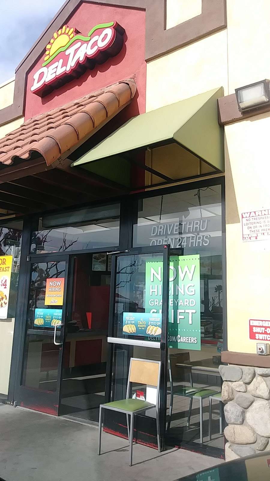 Del Taco | 3864 Sierra Ave, Fontana, CA 92336, USA | Phone: (909) 823-4935