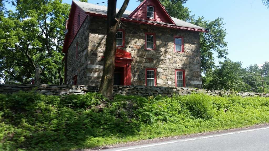 Hastings 1763 Historic Guest House | 5263 Milford Rd, East Stroudsburg, PA 18302, USA | Phone: (570) 223-8134