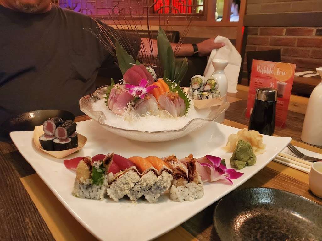IKKO Hibachi Sushi Asian Bistro - restaurant  | Photo 3 of 10 | Address: 3938 E Tremont Ave, The Bronx, NY 10465, USA | Phone: (347) 621-5052