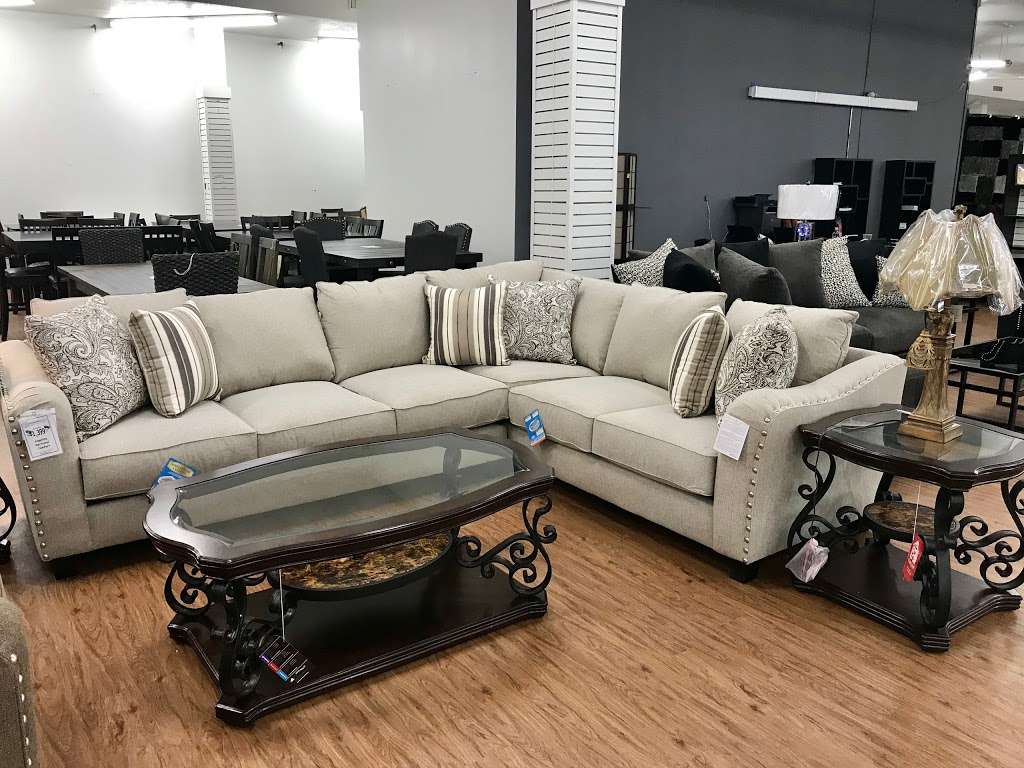 Furniture & Mattress Warehouse | 655 Broadway, Chula Vista, CA 91910, USA | Phone: (619) 585-1777