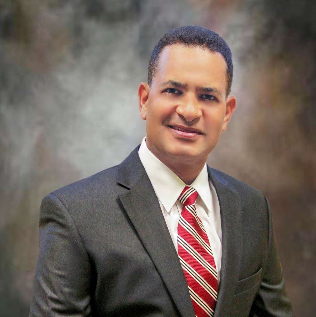 Central Florida Dental Group Ortiz Carlos DDS 1804 Oakley Seaver Dr