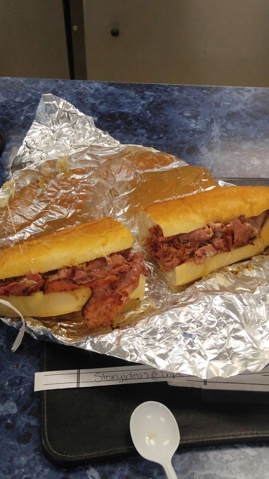 Renees Hot Stuff Deli | 206 Montgomery Rd, Montgomery, NY 12549 | Phone: (845) 457-9600