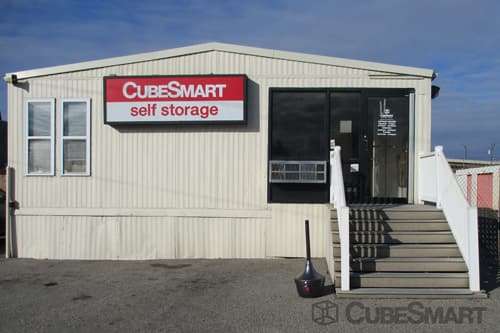 CubeSmart Self Storage | 456 N Christopher Columbus Blvd, Philadelphia, PA 19123, USA | Phone: (215) 922-3756
