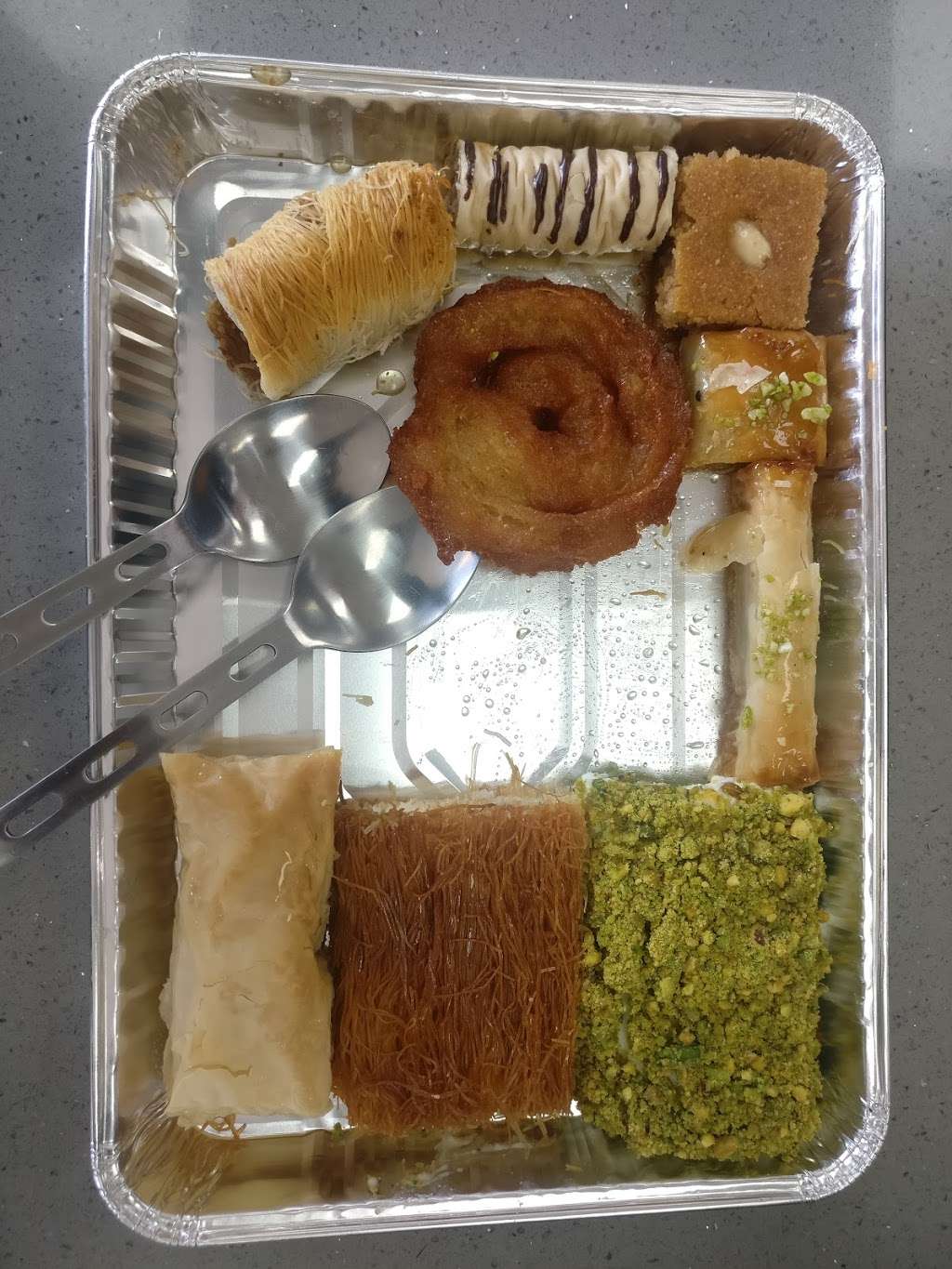 Baklava Factory | 1415 E Colorado St, Glendale, CA 91205, USA | Phone: (818) 548-7070