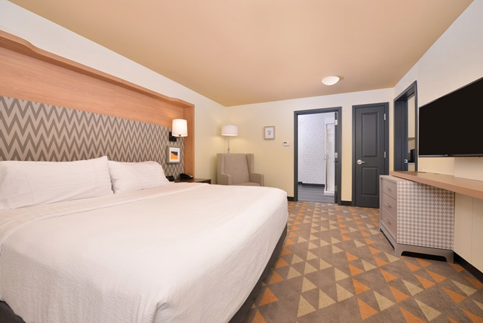 Holiday Inn Kansas City Airport | 11728 N Ambassador Dr, Kansas City, MO 64153 | Phone: (816) 801-8400