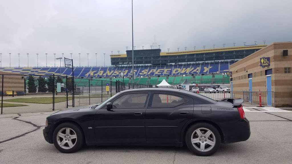 NASCAR Racing Experience and Richard Petty Driving Experience | 400 Speedway Blvd, Kansas City, KS 66111, USA | Phone: (800) 237-3889